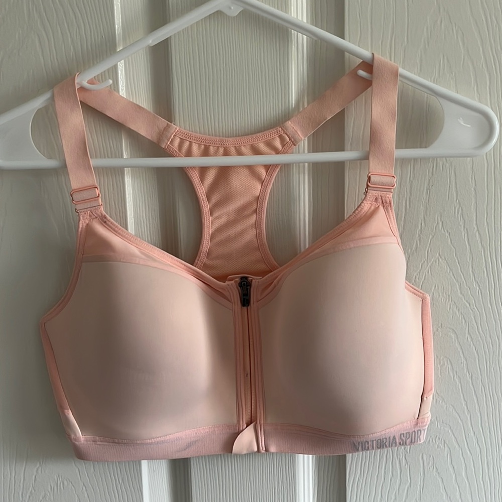 Victoria Sport Front-Zip Sports Bra
